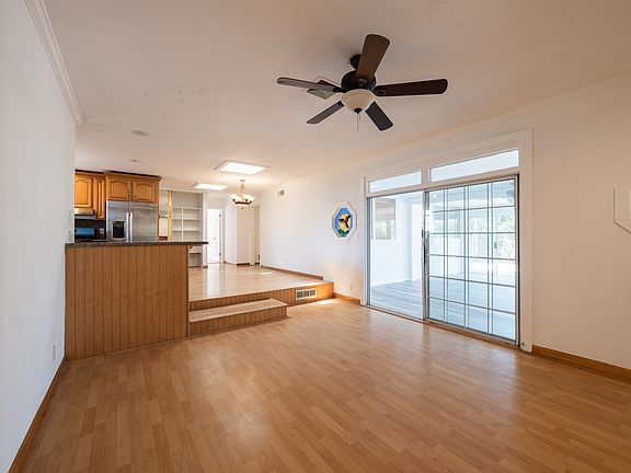 4th image of 5316 Tanglewood Park Dr