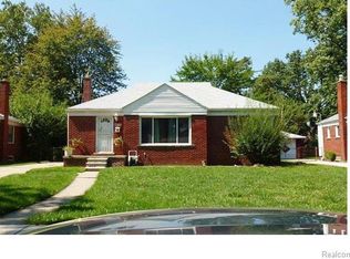 21371 Ridgedale Ave, Oak Park, MI 48237
