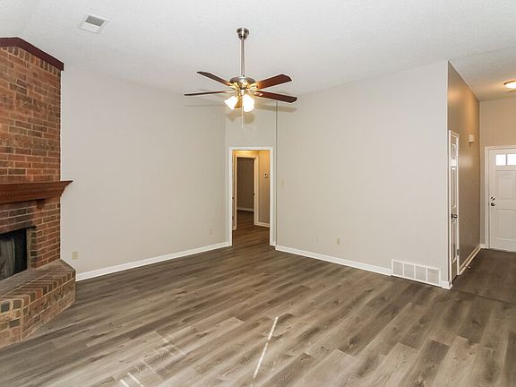4th image of 4371 Bunker Hill Dr