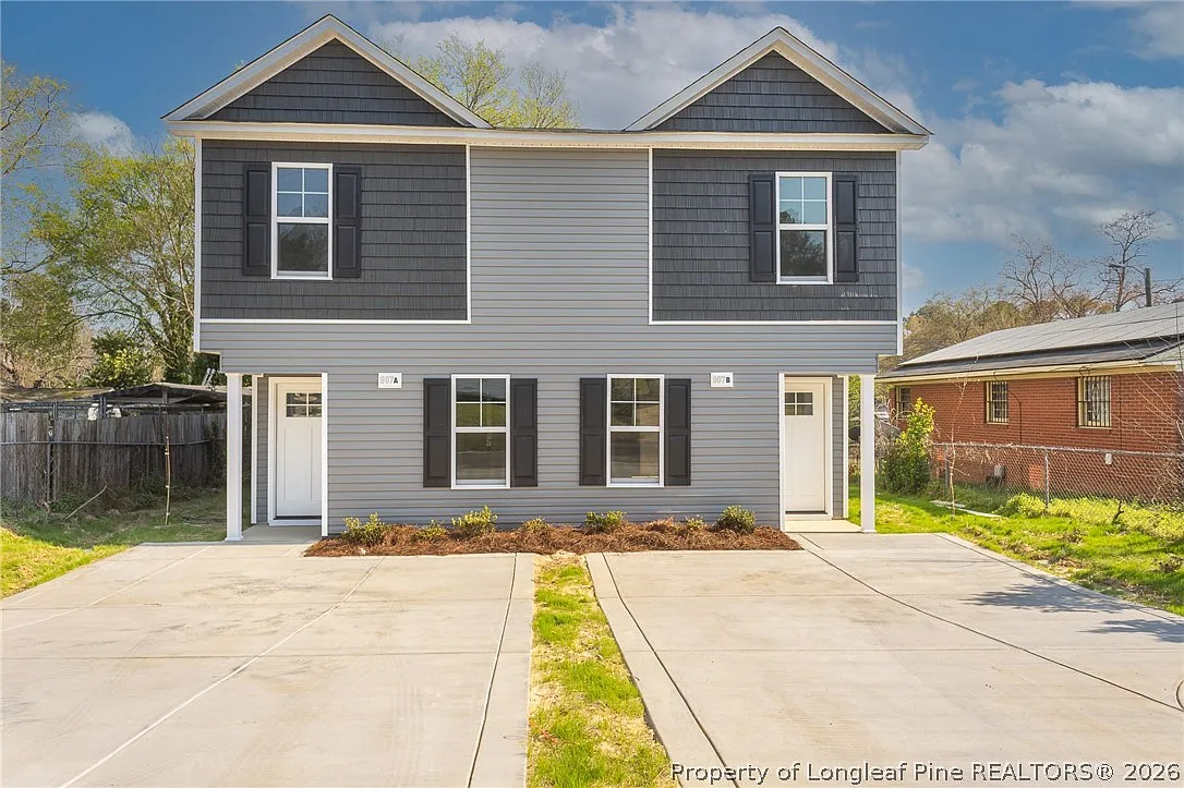 3 bed, 2.5 bath, 1527 sqft, $1,600 — Photo 1
