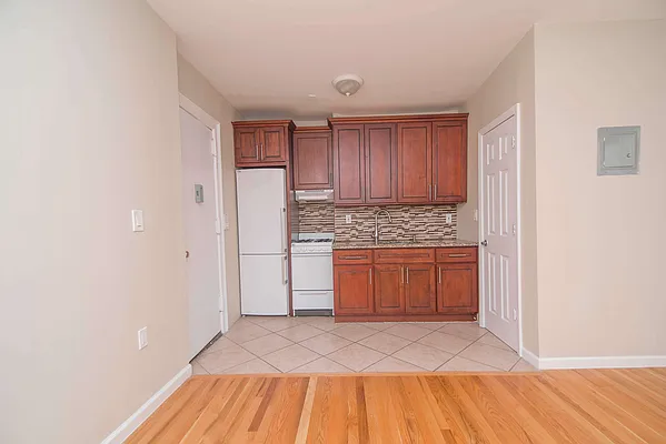 Rented by Highline Residential | media 64