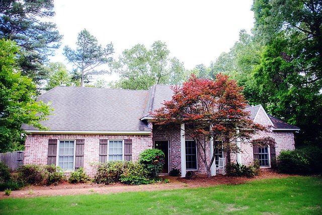 1st image of 3612 Lyles Dr