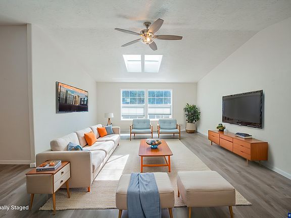 5th image of 1177 Vaughan Ln