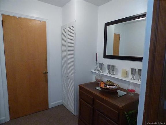 5th image of 2421 Belle Terre Dr