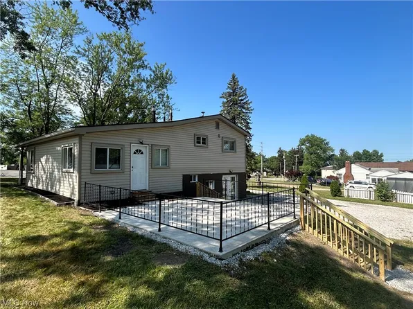 783 E Waterloo Rd, Akron, OH 44306