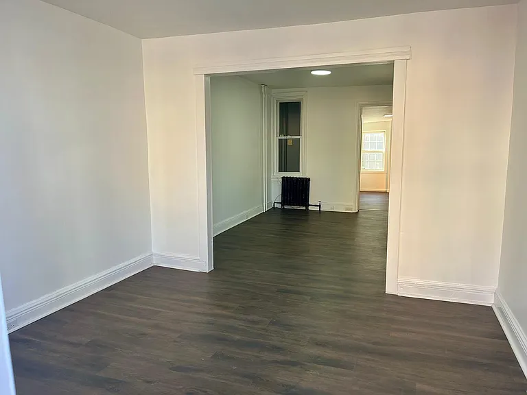 1102 Franklin St — Photo 2