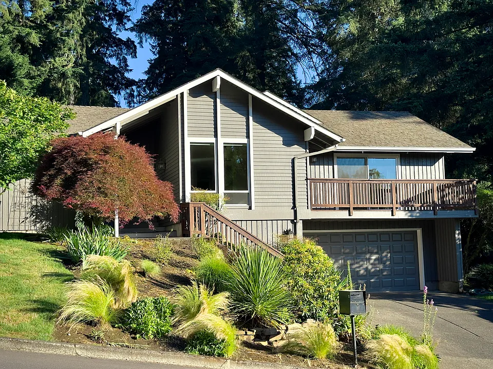 6 Westridge Dr