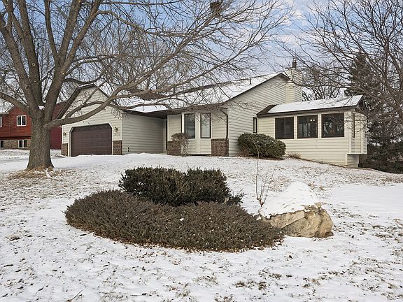 2nd image of 13613 Parkwood Ln