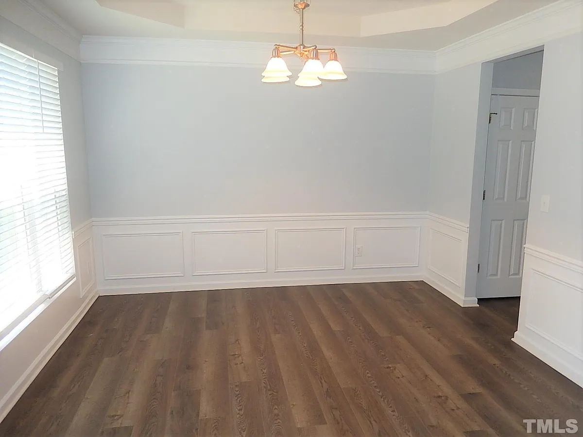 Building Photo - 304 Millicent Way