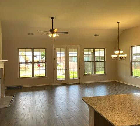 3rd image of 80 Briar Hollow Ln