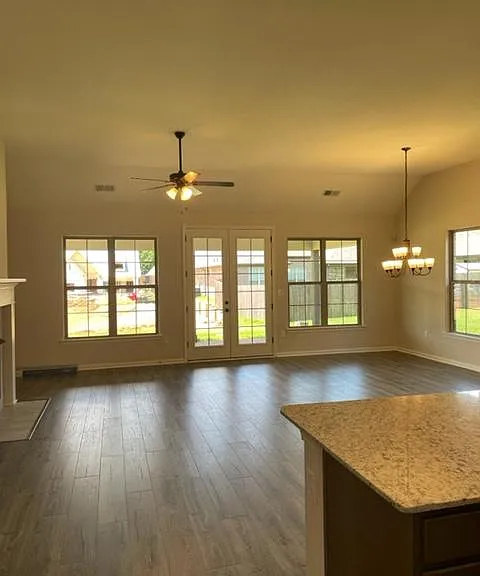 80 Briar Hollow Ln — Photo 3
