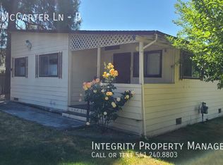 2017 McCarter Ln #B, Grants Pass, OR 97527