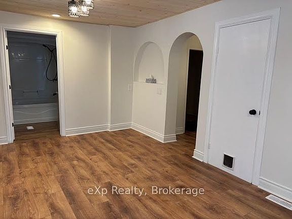 4th image of 601 Drive In Rd