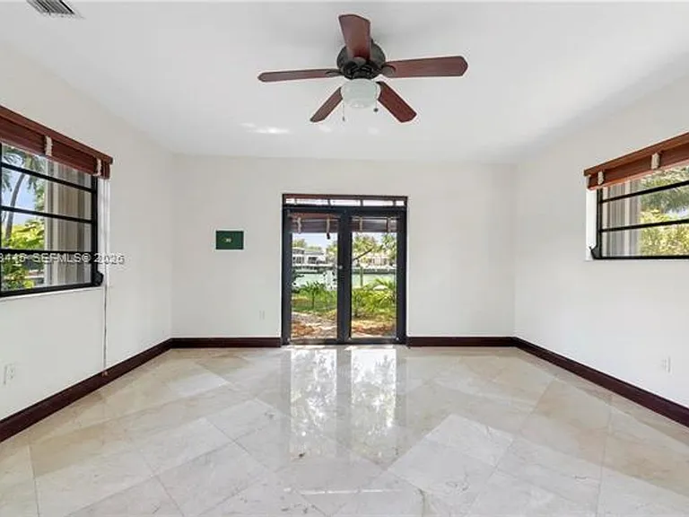 540 S Shore Dr — Photo 30