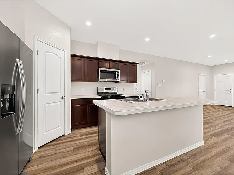 1710 Legacy Hills Dr — Photo 13