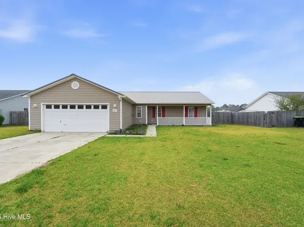 307 Kenilworth Place, Hubert, NC 28539