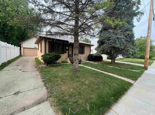 1603 W Murdock Ave, Oshkosh, WI 54901