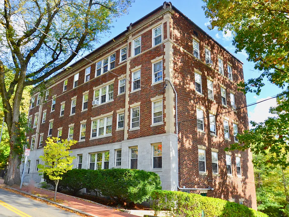 86 Buckingham St #32