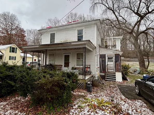 15 Sunset Avenue, Milton, VT 05468