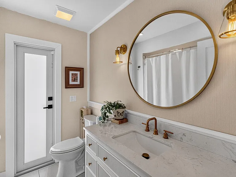 272 SW Fairchild Ave — Photo 24
