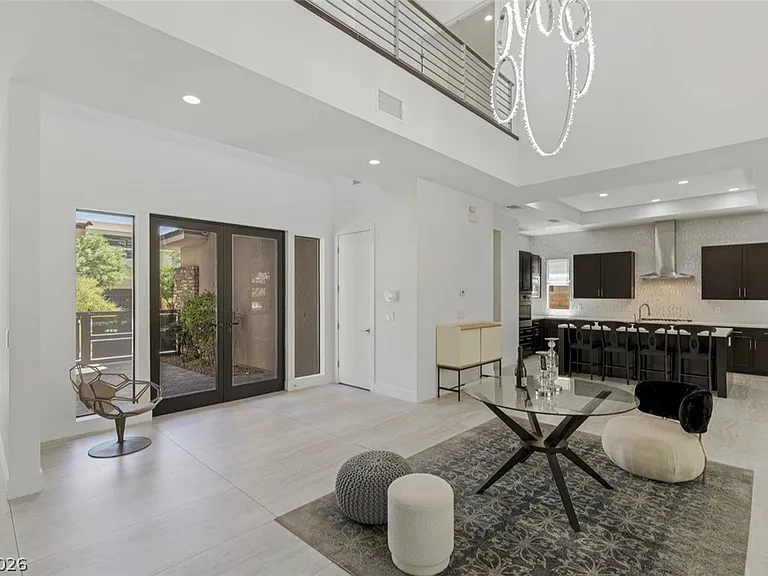 47 Pristine Glen St — Photo 12