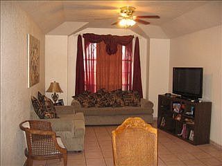 4th image of 945 Alta Mesa Blvd