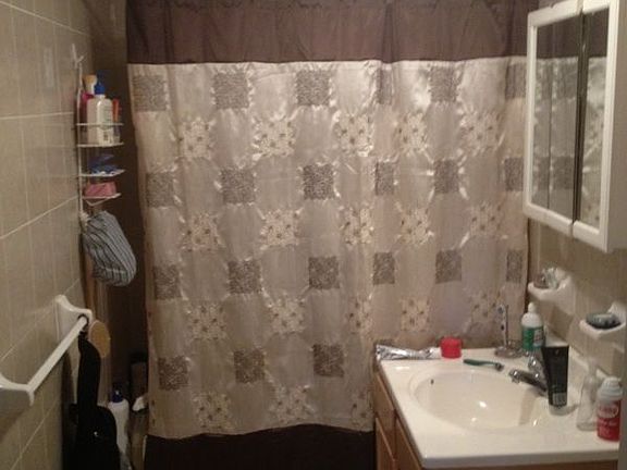 3rd image of 2311 37th St APT 1F