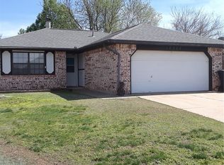 12241 SW 13th St, Yukon, OK 73099
