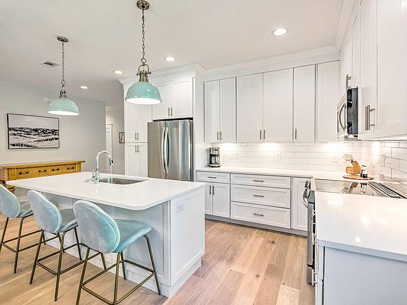 4th image of 120 N 6th St