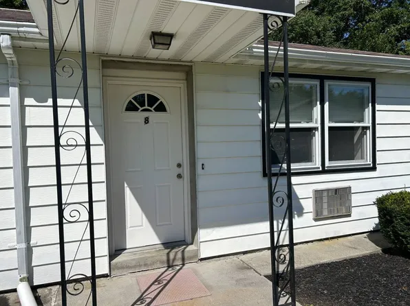 635 South St #8, Highland, NY 12528