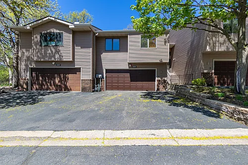 2359 Springside Dr E Photo 1