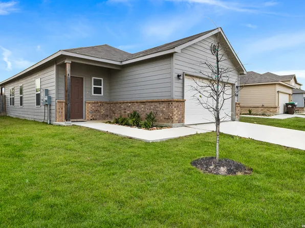 14631 STIRRUP TRCE, Elmendorf, TX 78112