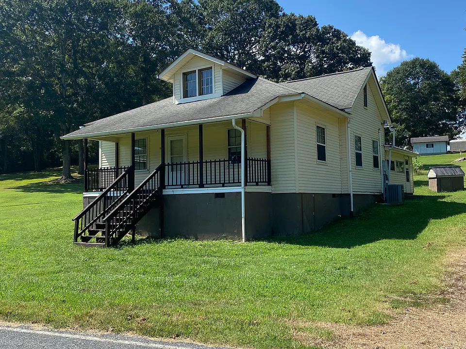 1217 Village Rd
