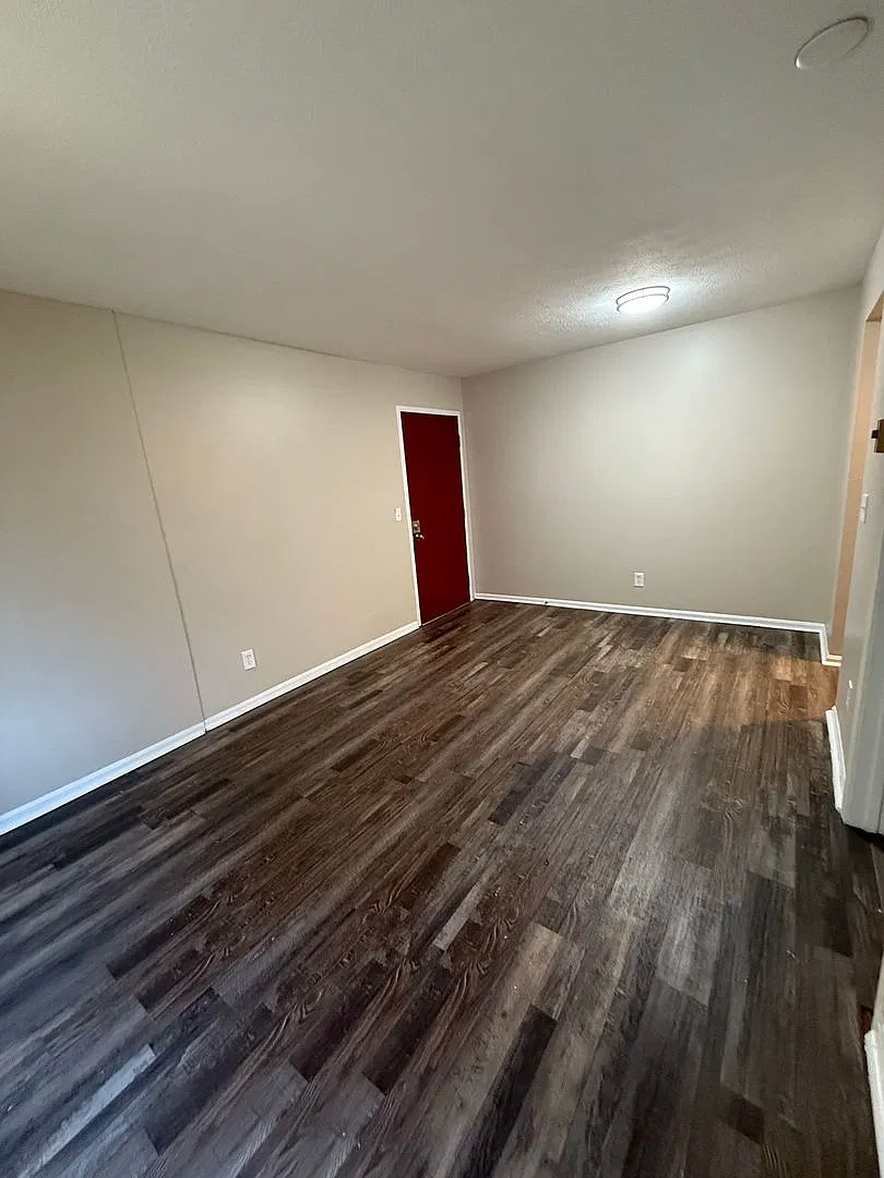 5827 Monfort Hills Ave. — Photo 2
