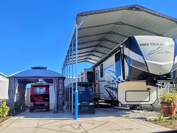 609 County Road 466 #318, Lady Lake, FL 32159