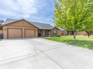 1534 Crab Apple Cir, West Richland, WA 99353