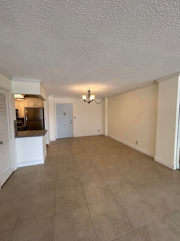 305 N POMPANO BEACH Boulevard #205, photo 3