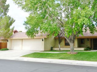 1024 Meadowview Ln, Ridgecrest, CA 93555