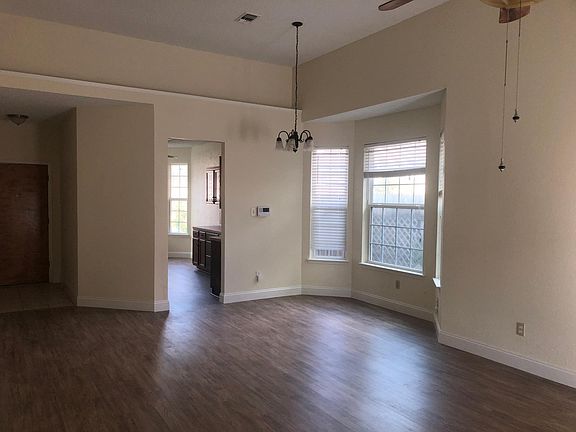 3rd image of 8019 Log Hollow Dr
