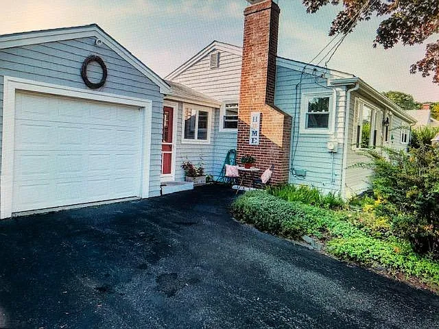 15 Crescent View Ave — Photo 2