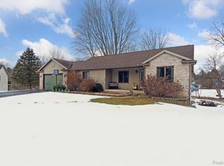3104 Meadow Brook Rd, Owosso, MI 48867
