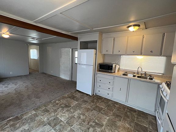 5th image of 1624 Palm St Unit 319