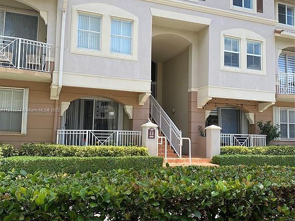 3rd image of 8930 W Flagler St APT 102