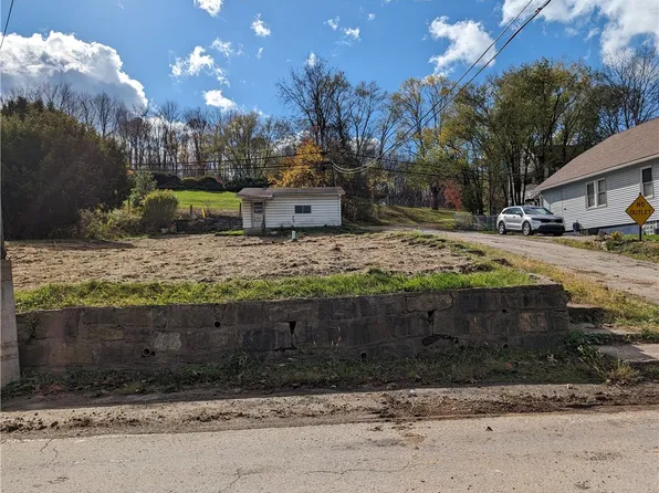 425 Huntingdon Rd, West Newton, PA 15089