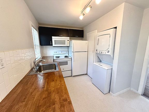 5th image of 509 NW 29th St APT 2