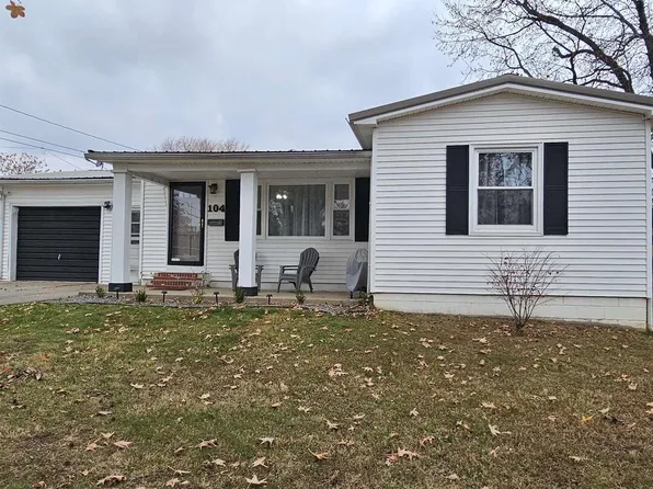 104 W Mable St, Harrisburg, IL 62946