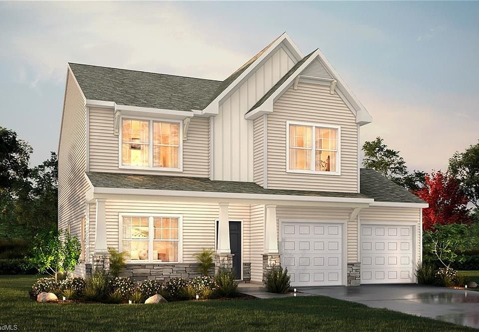 1st image of 3205 Derby Cir #1