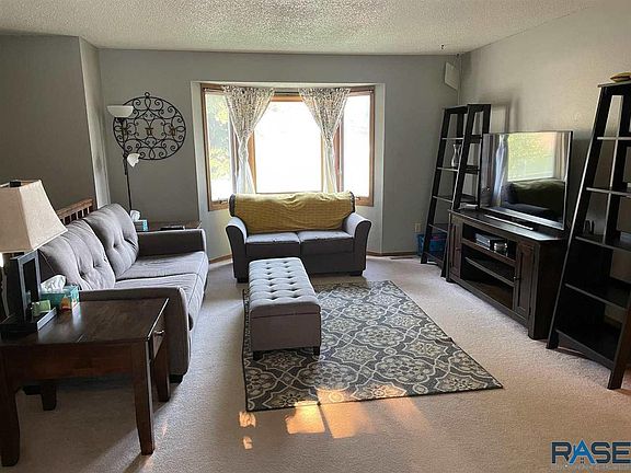 2nd image of 900 S Suburban Dr