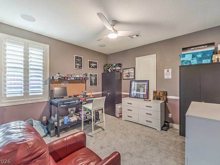 2849 Soaring Peak Ave — Photo 32