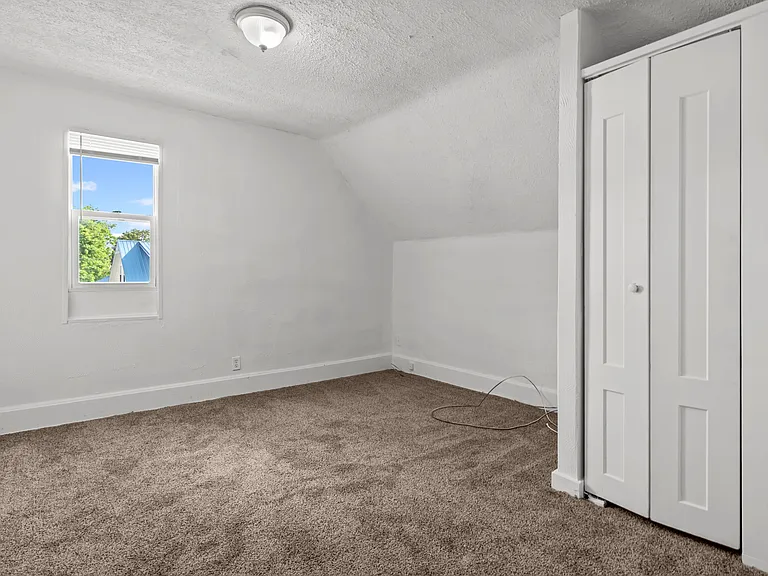 1152 Eugene St #1150 — Photo 2
